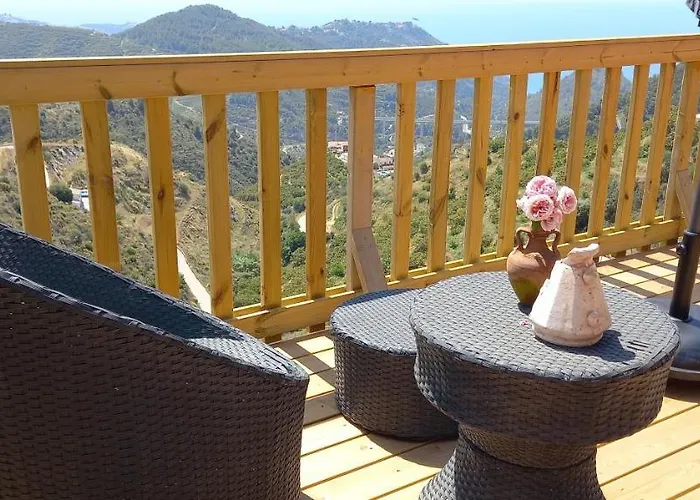 Mariposa Mariposaholidays *